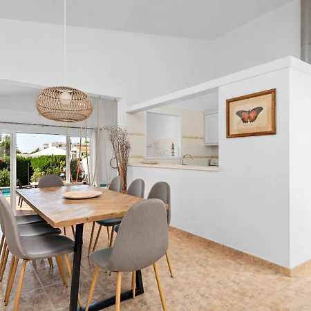 Villa Noelia By Escape Santo Tomas