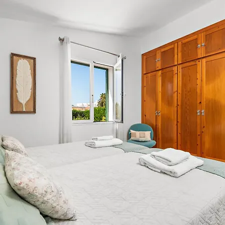 Noelia By Escape Santo Tomas