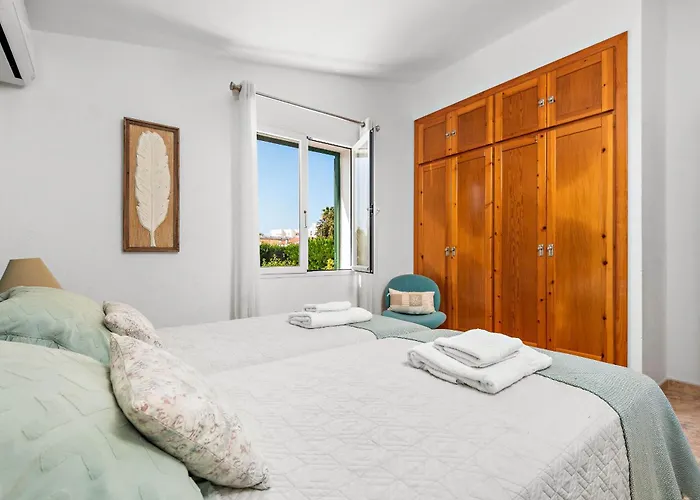 Noelia By Escape Santo Tomas